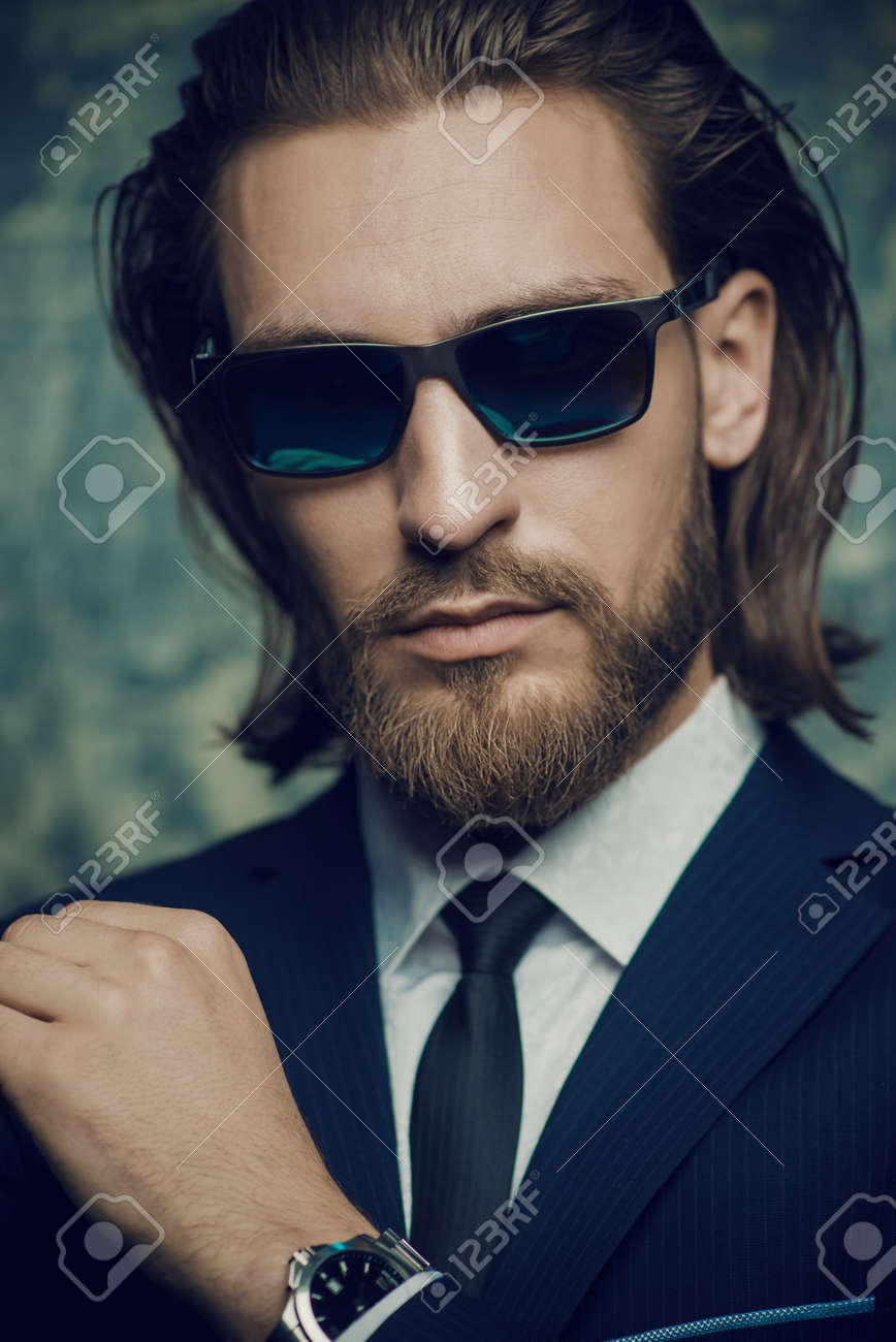 sunglasses for dark men