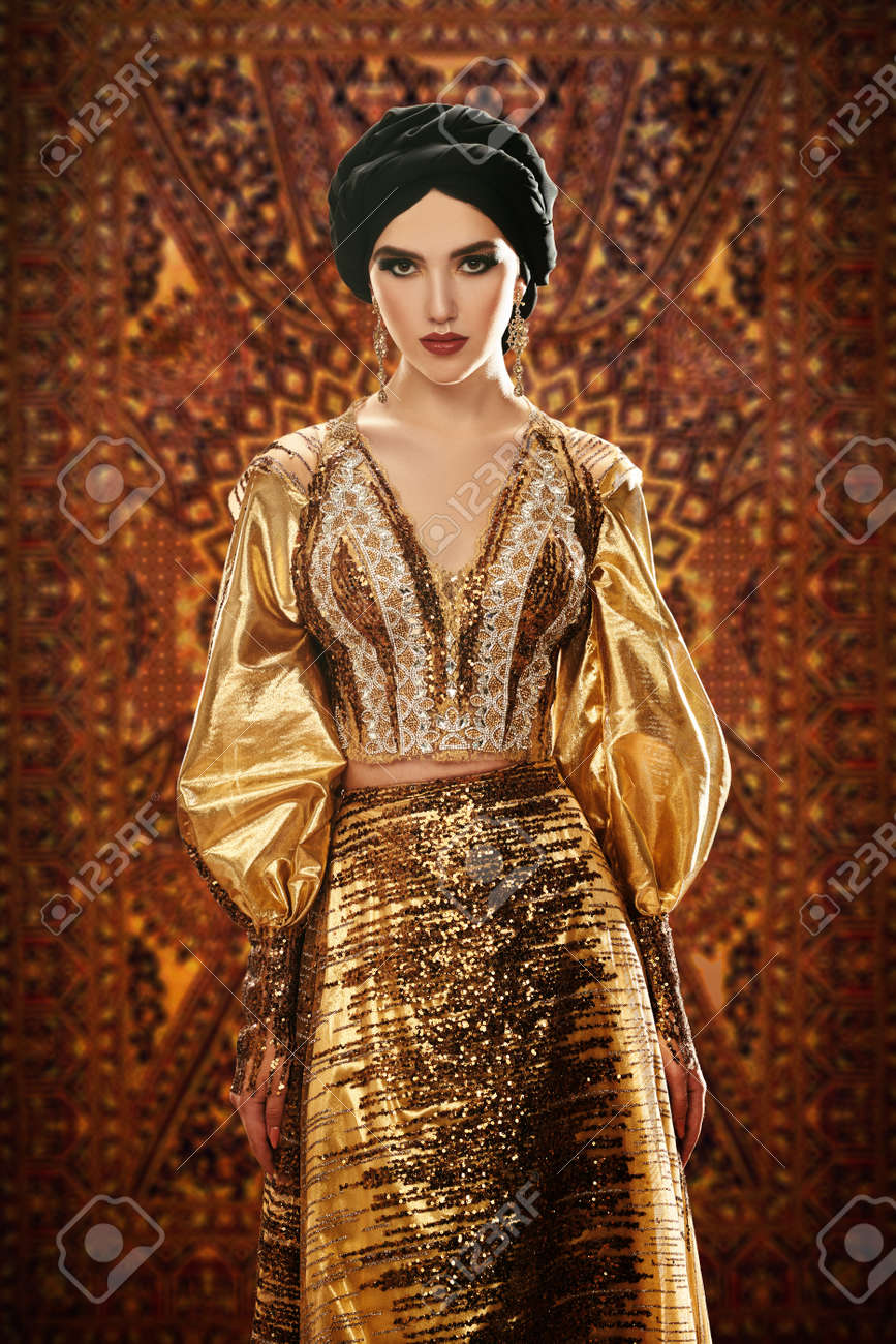 arabian traditional dress