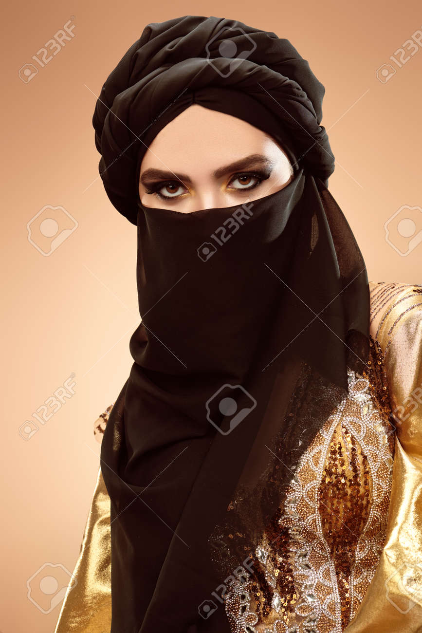 arabian look hijab
