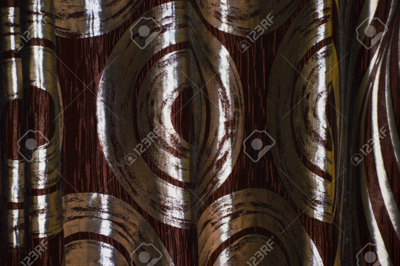 布ブラシ ストロークでラウンド クローム円 の写真素材 画像素材 Image 17574570