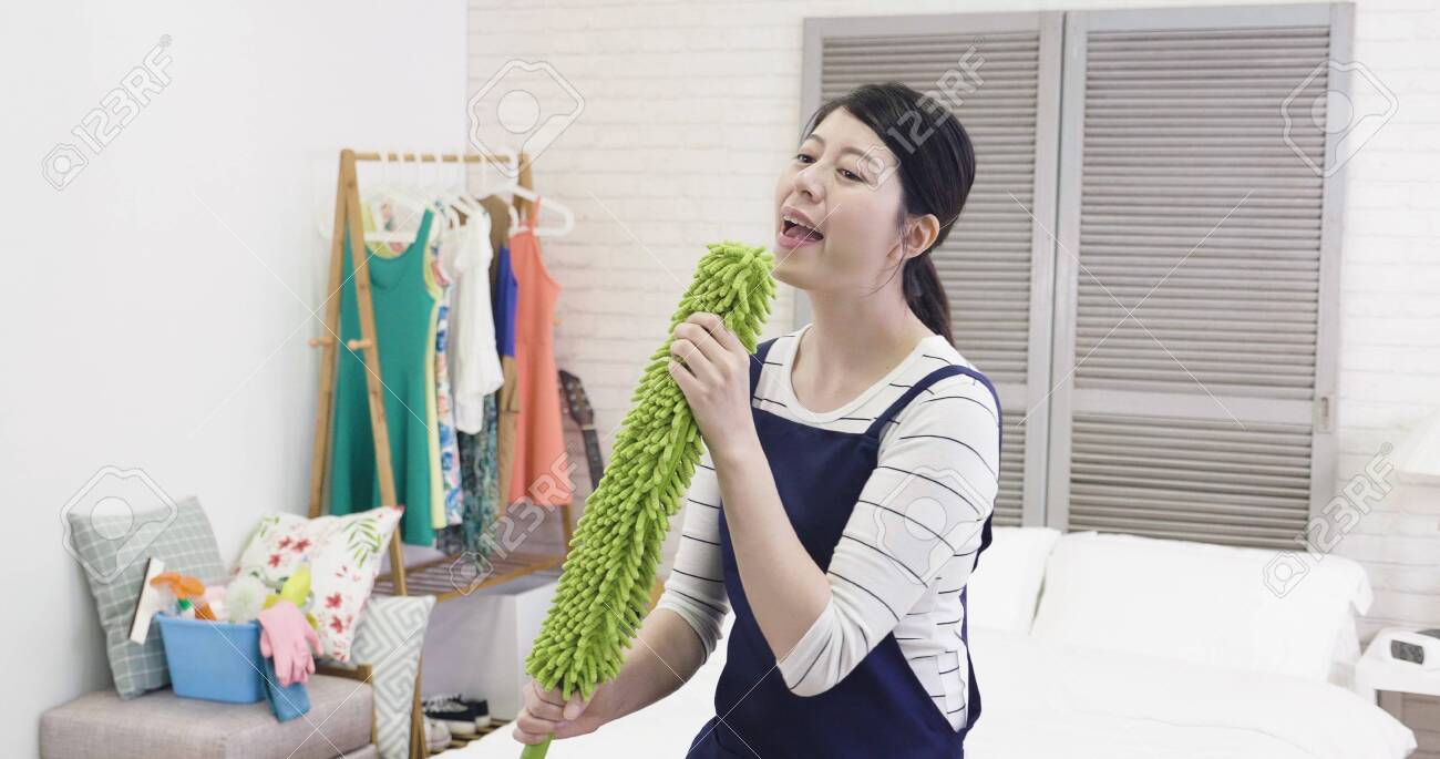 japanese mom cleaning Japanese mom cleaning