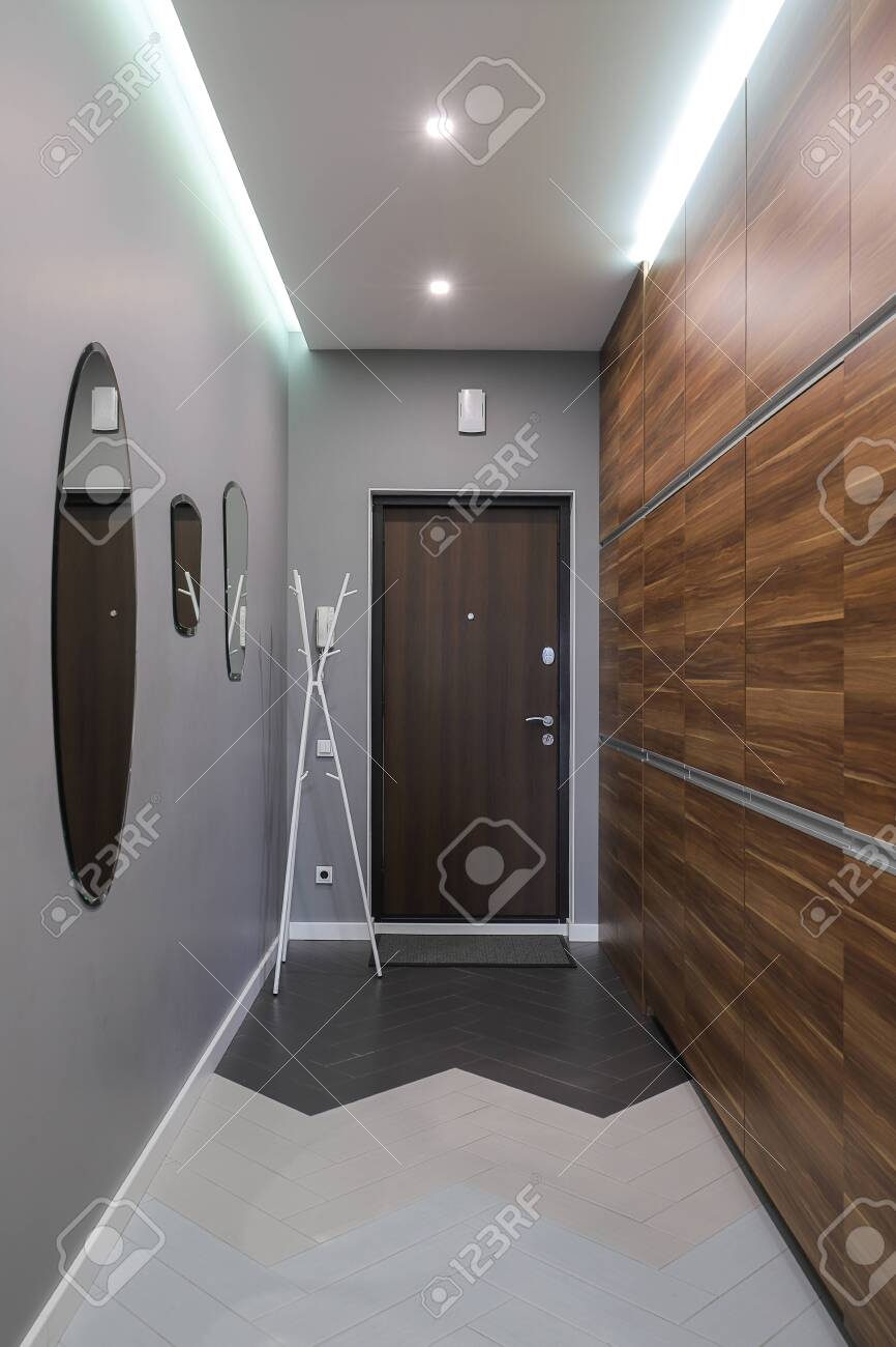 Entrance Door In The Corridor Modern Apartment Interior Stock Photo,  Picture and Royalty Free Image. Image 148484619., image size:866x1300
