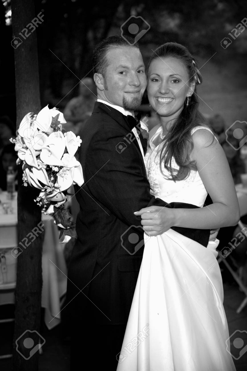 bride and groom have their first dance - 1686796 bride and groom have their first dance - 1686796