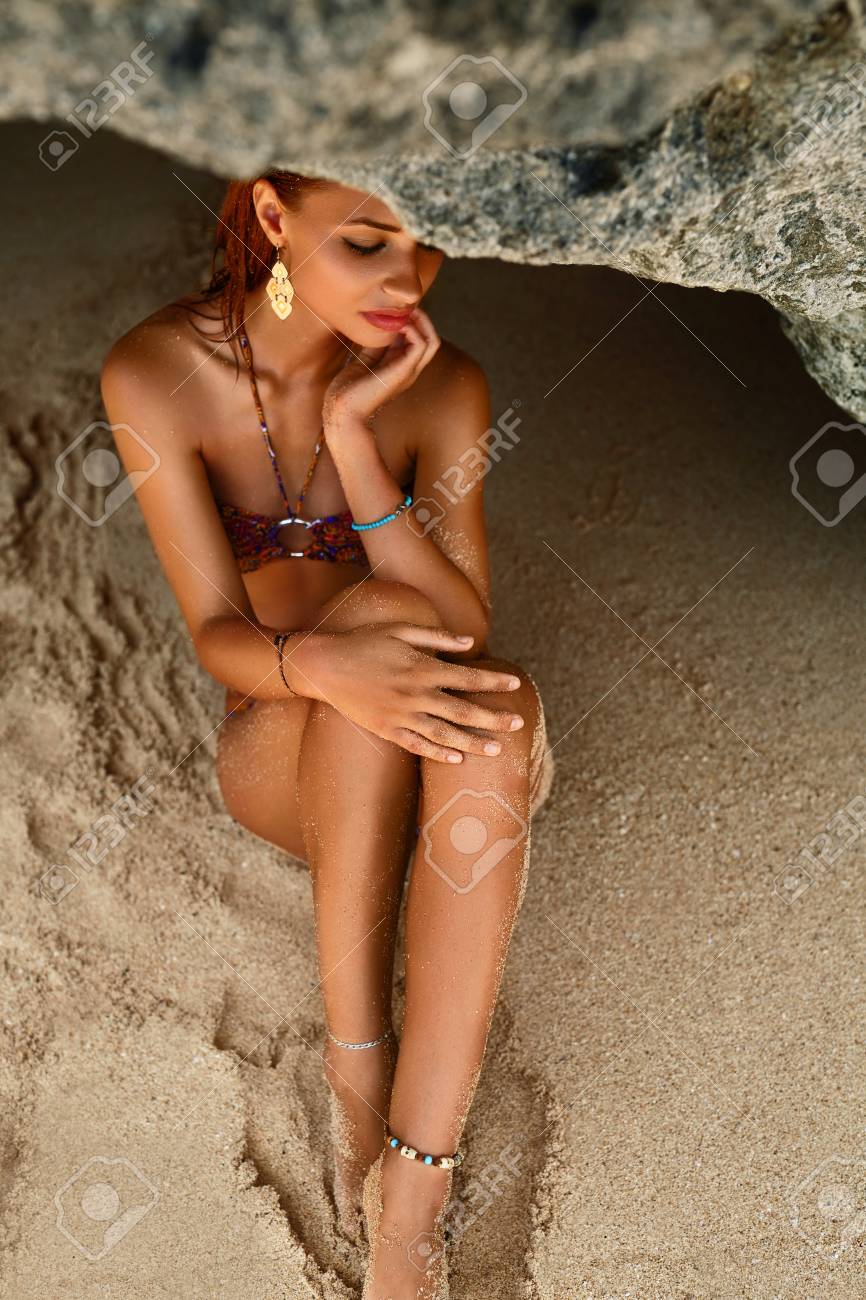 Female Flash At Beach Female Flash At Beach