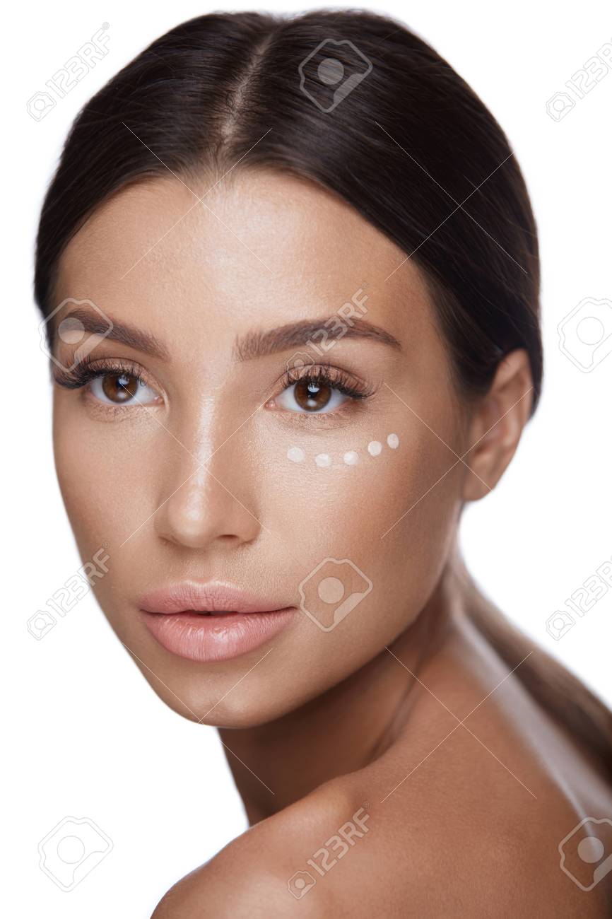 clean under eye concealer
