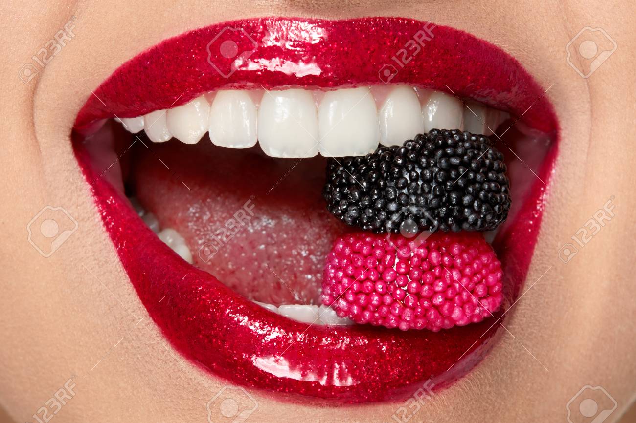 red glitter lipstick