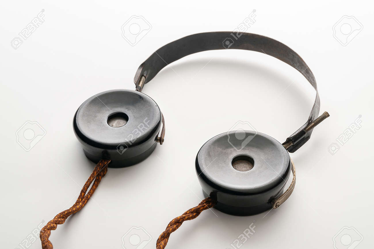 使い古しのヘッドホン