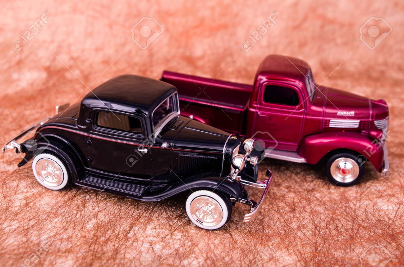 old vintage toy cars