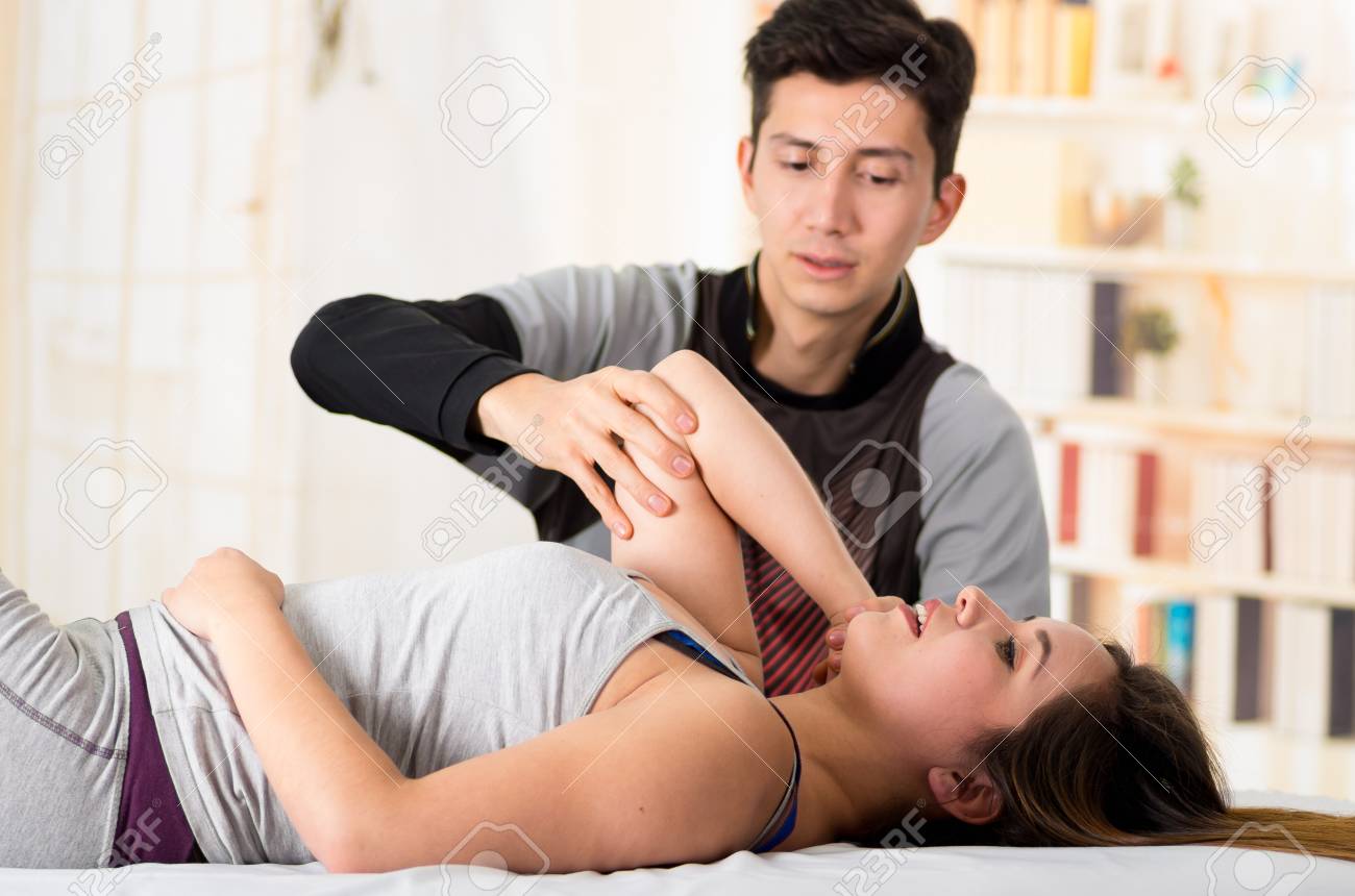 what is a masseuse therapist