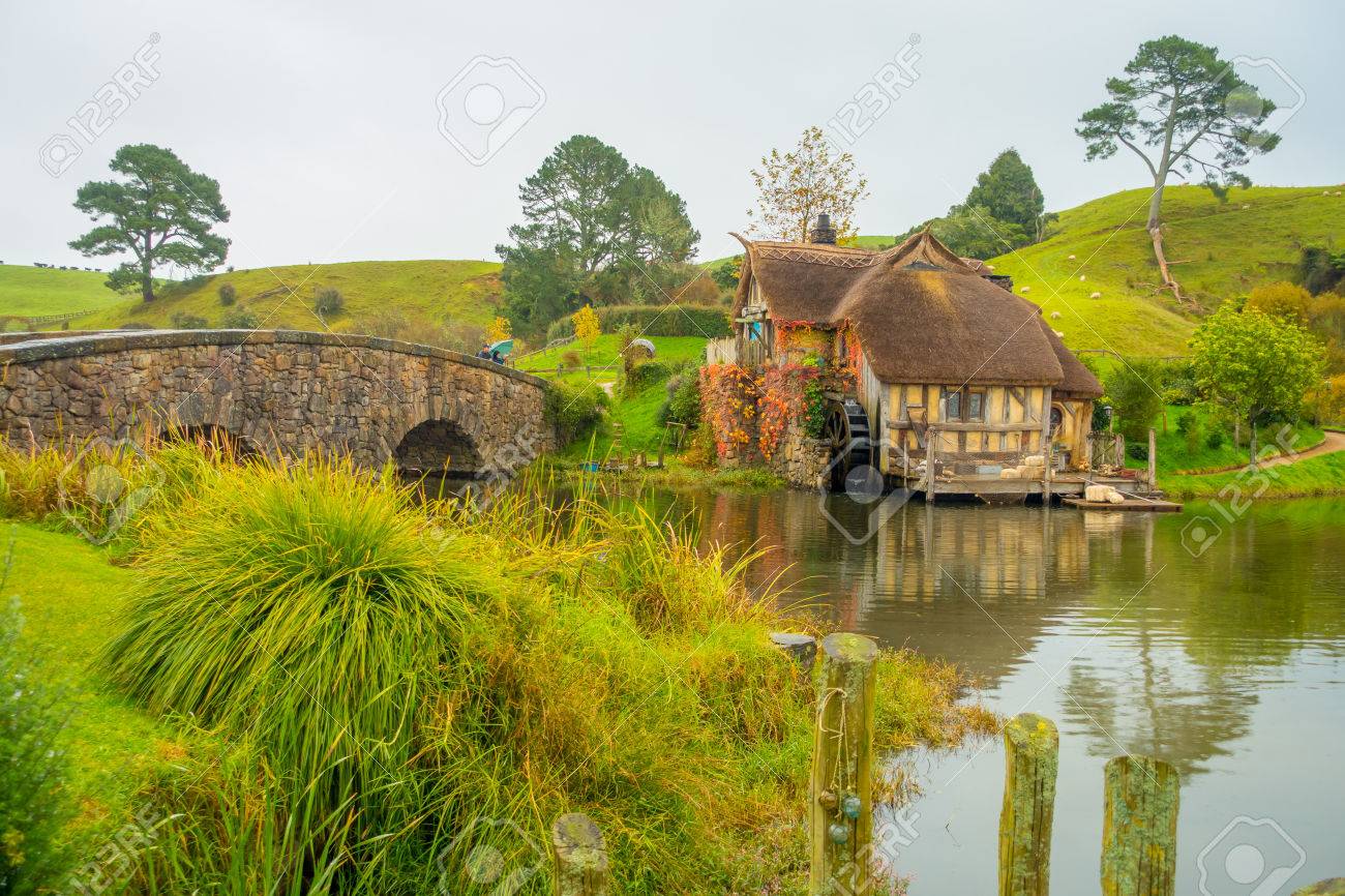 Le Du Nord Nouvelle Zélande 16 Mai 2017 Moulin à Eau à Hobbiton Site Fait Pour Les Films Hobbit Et Seigneur De Lanneau à Matamata île Du Nord