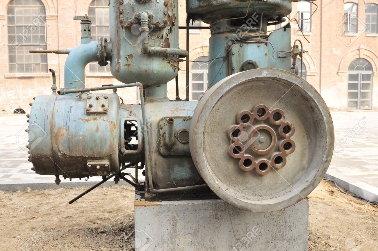 古い機械および装置 の写真素材 画像素材 Image