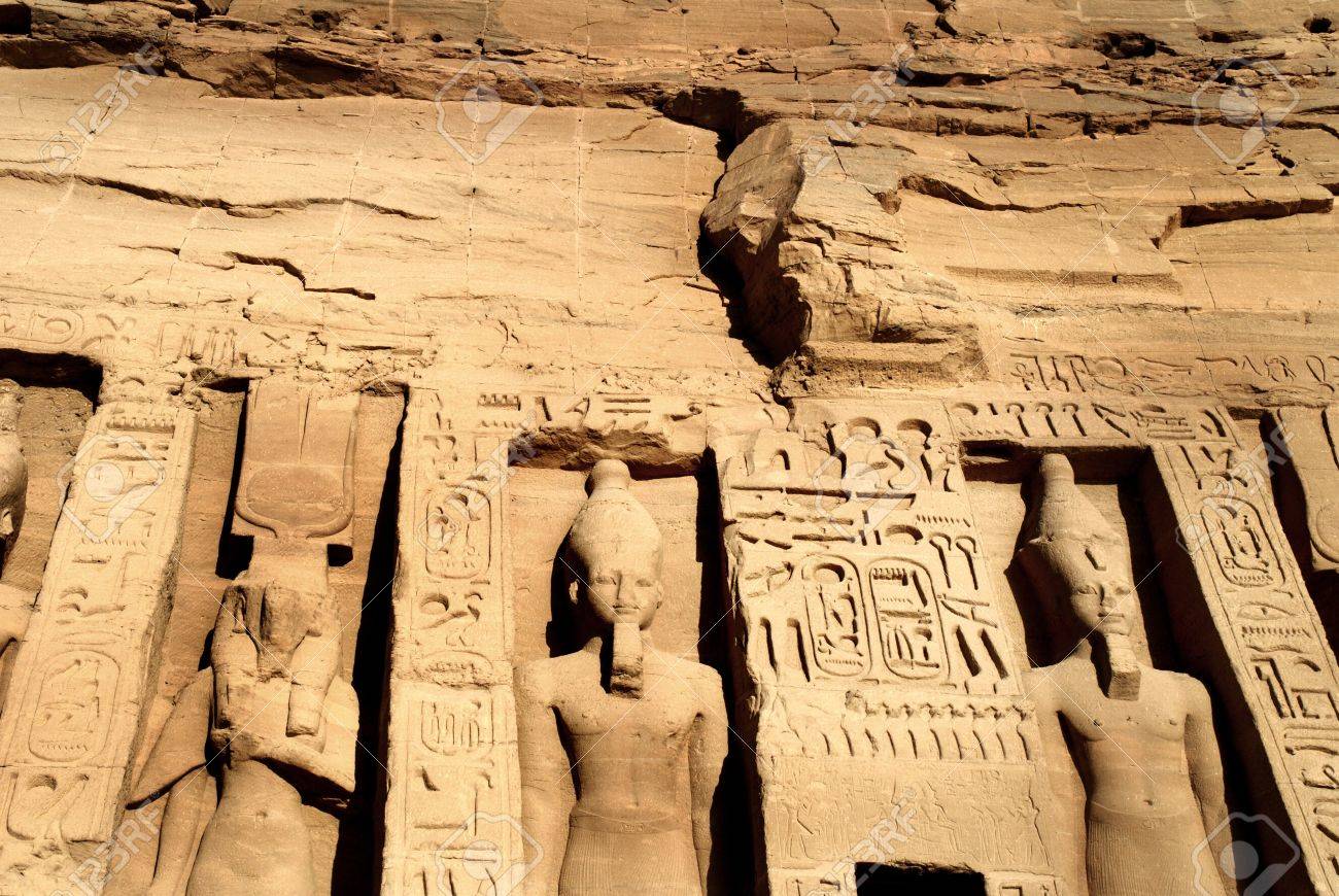 南エジプトのアブシンベルのハトホル女神に捧げ Nefertari 寺 の写真素材 画像素材 Image 南エジプトのアブシンベルのハトホル女神に捧げ Nefertari 寺 の写真素材 画像素材 Image