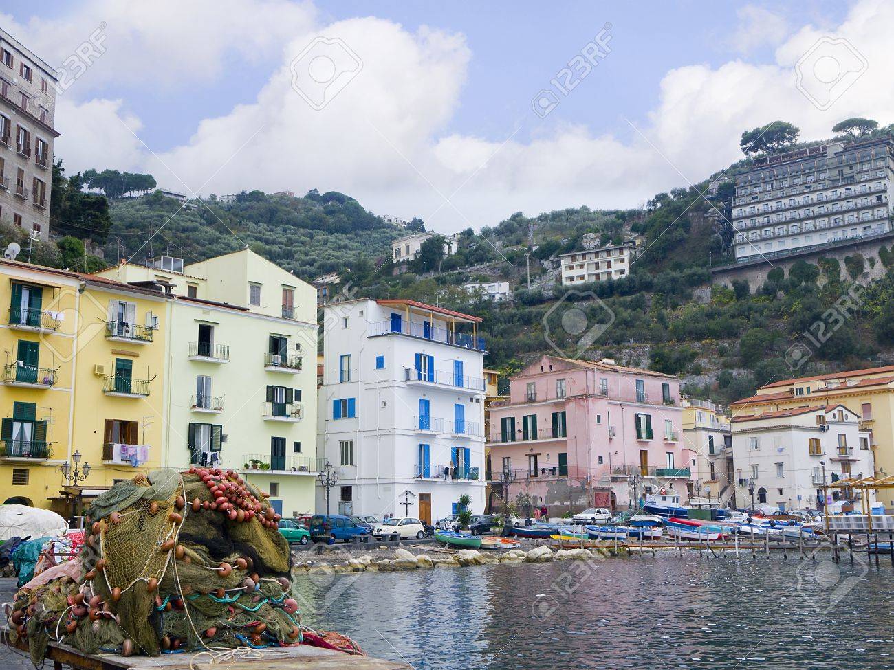 マリーナ グランデ南イタリアのソレントの古い漁港 の写真素材 画像素材 Image