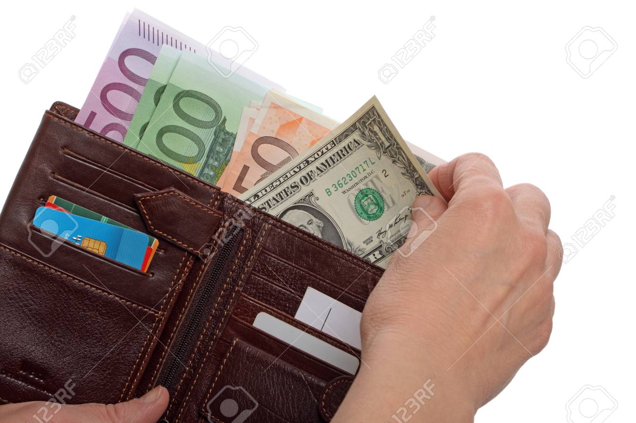cartera con billetes