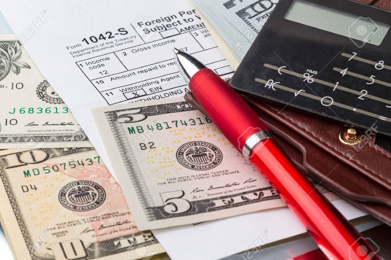 кредиты в сша. объем ипотечных кредитов в сша. кредитование сша. американец с деньгами. банки сша.