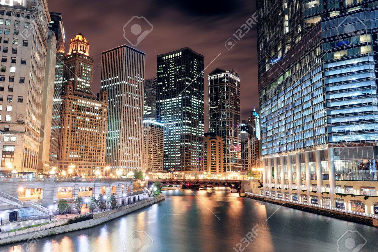 Chicago Architecture At Night chicago architecture images & stock pictures. royalty free chicago Chicago Architecture At Night chicago architecture images & stock pictures. royalty free chicago