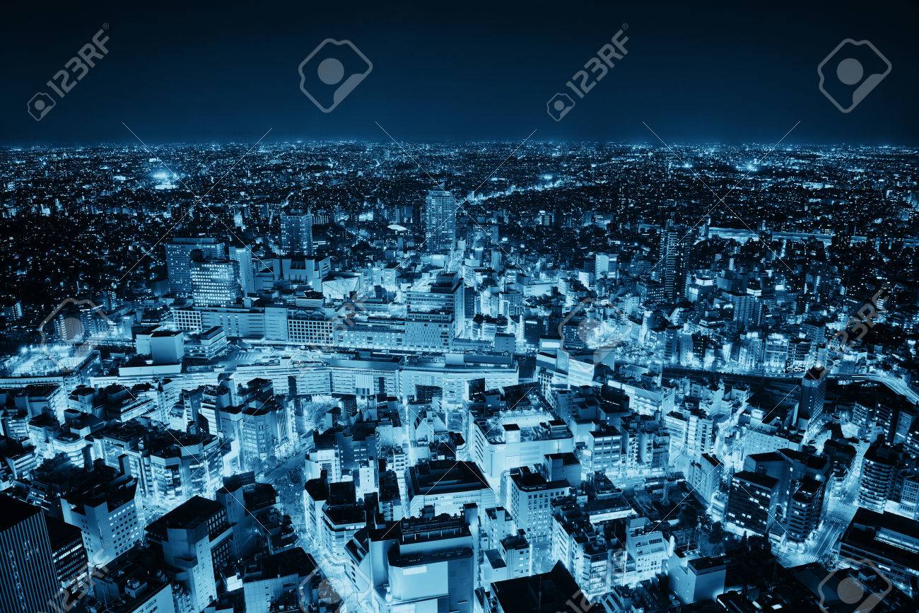 東京夜 日本都市高層ビルのスカイラインの屋上の眺め の写真素材 画像素材 Image