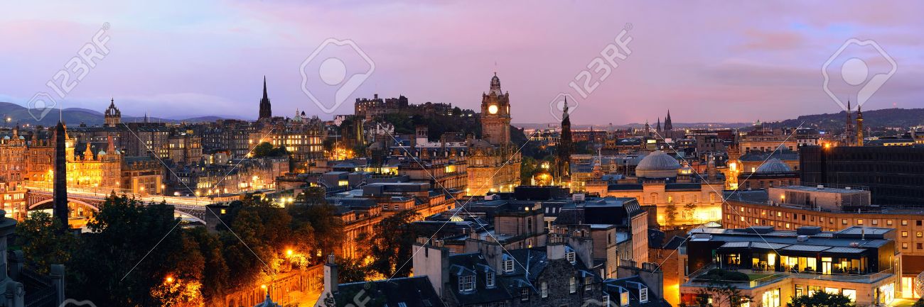 Edinburgh city view panorama at night in UK. - 39423981 Edinburgh city view panorama at night in UK. - 39423981