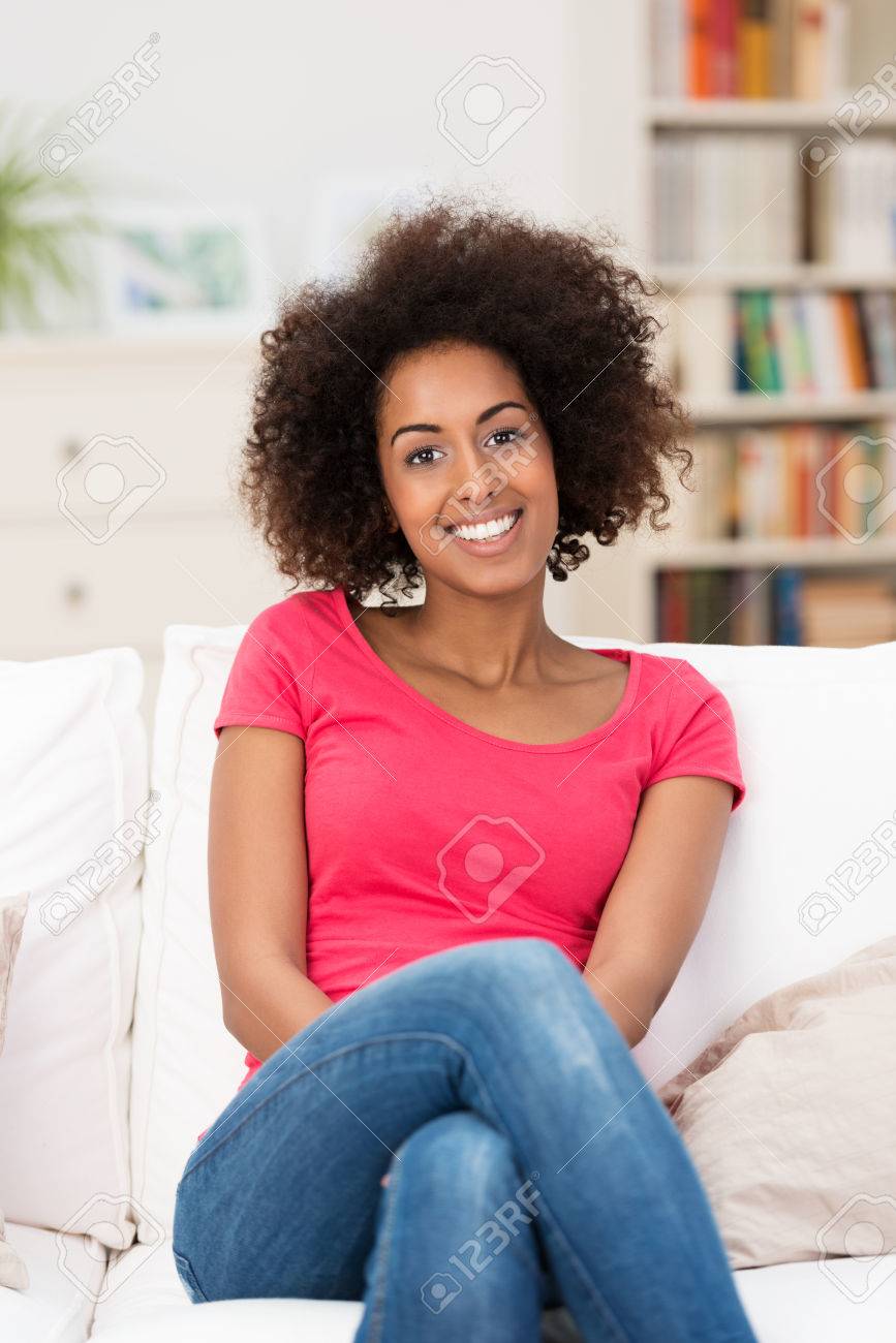 pink t shirt with jeans