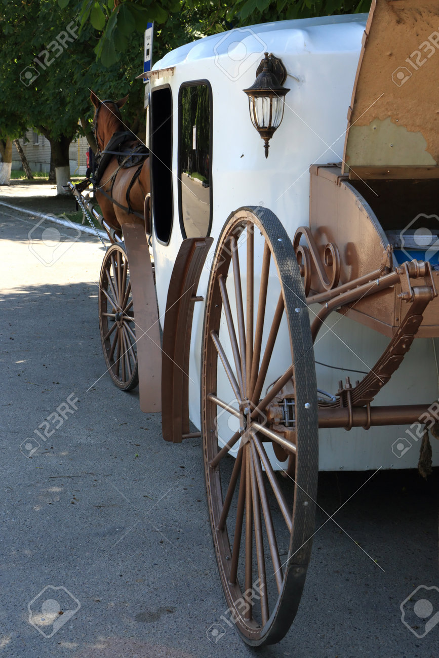 antique horse buggy