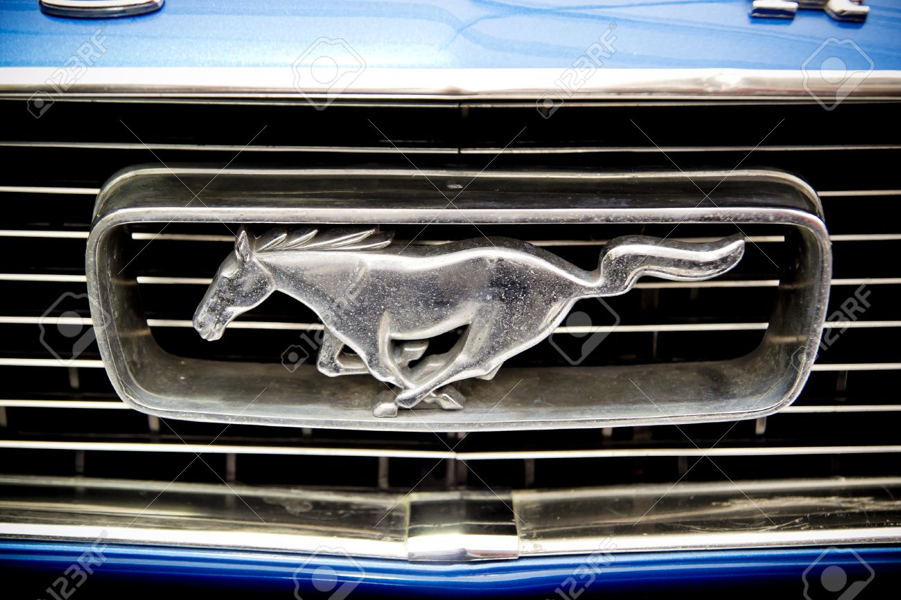 楽天最安値に挑戦 フォードオフィシャル 幅104 高さ98cm 壁画 壁面ステッカー マスタングロゴ Logo Mustang ウォールステッカー その他 Labelians Fr 楽天最安値に挑戦 フォードオフィシャル 幅104 高さ98cm 壁画 壁面ステッカー マスタングロゴ Logo Mustang ウォールステッカー その他 Labelians Fr