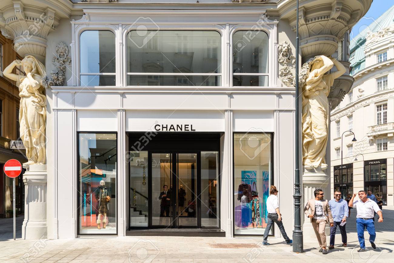 VIENNA, AUSTRIA - AUGUST 15, 2015: Chanel Is A High French Fashion House  That Specializes In Haute Couture And Ready-to-wear Clothes, Luxury Goods  And Fashion Accessories. Stock Photo, Picture and Royalty Free