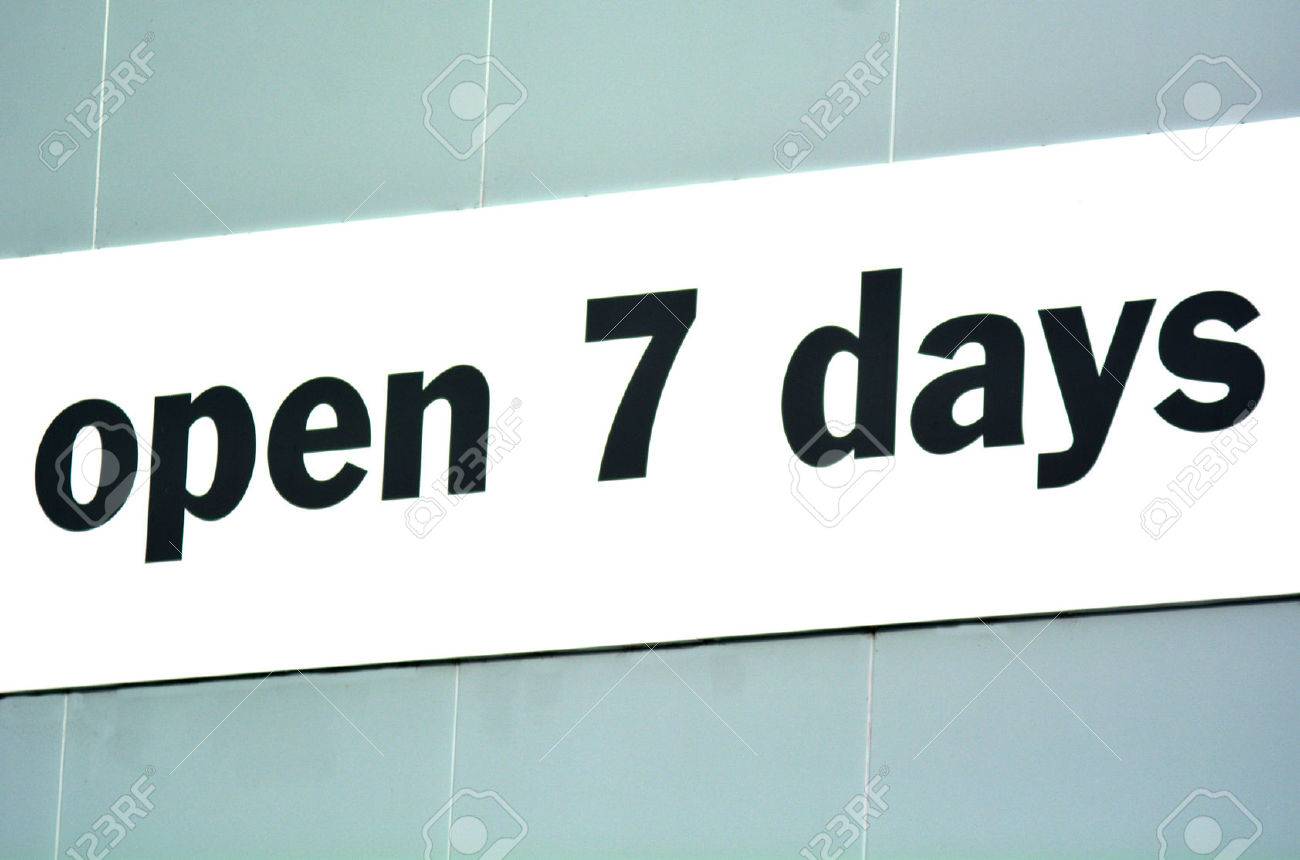 Open 7. Неоновая вывеска 24. Open 7. Неоновая вывеска на кирпичной стене. Неоновая вывеска 24.