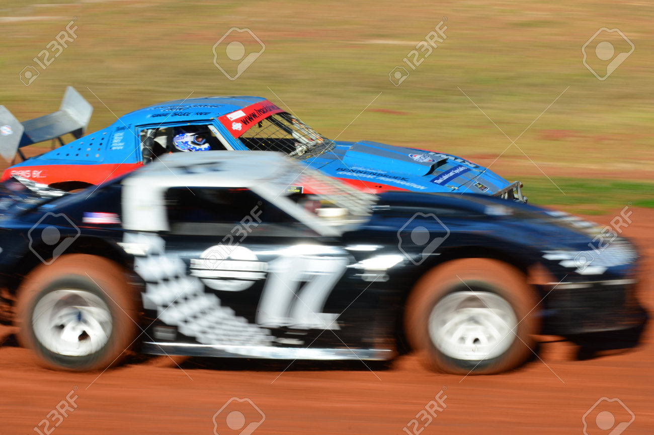 dirt track toy cars