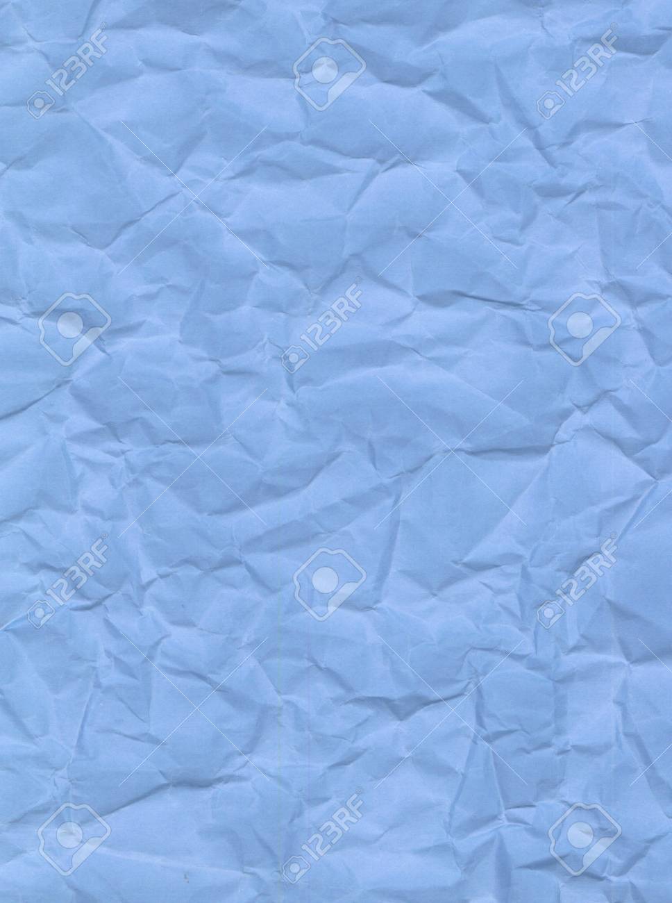 青い紙の背景模様に見えるしわ の写真素材 画像素材 Image