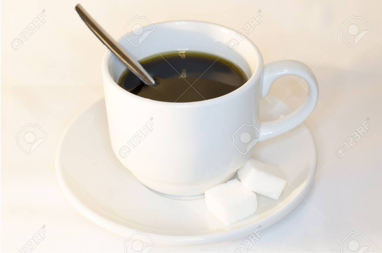 スプーンと角砂糖とコーヒー ブラック の写真素材 画像素材 Image スプーンと角砂糖とコーヒー ブラック の写真素材 画像素材 Image