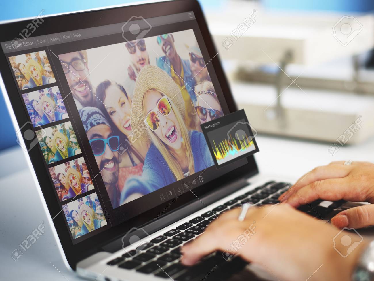 Editor De Fotografías De Histograma Concepto Configuración Imagen y  Fotografía Gratis 59285699.