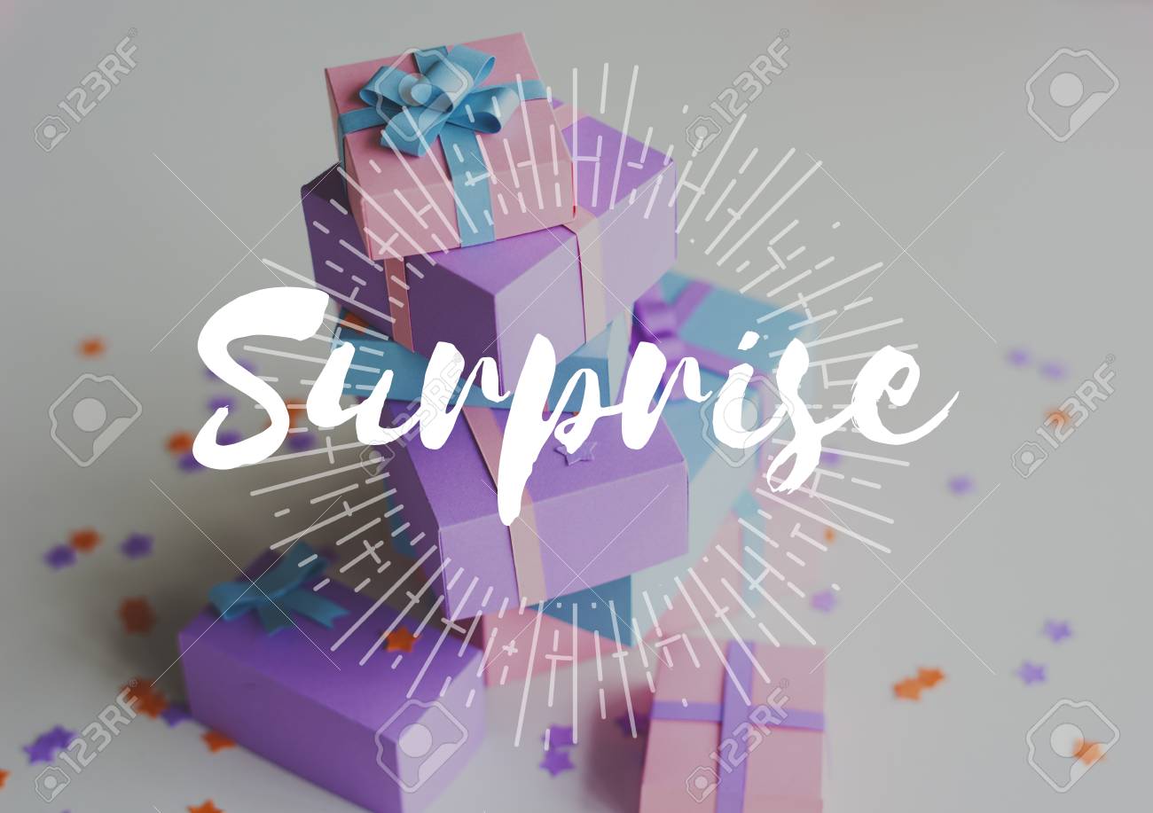 Joyeux Anniversaire Celebreur Cadeau Surprise Mot Graphique Banque D Images Et Photos Libres De Droits Image Joyeux Anniversaire Celebreur Cadeau Surprise Mot Graphique Banque D Images Et Photos Libres De Droits Image