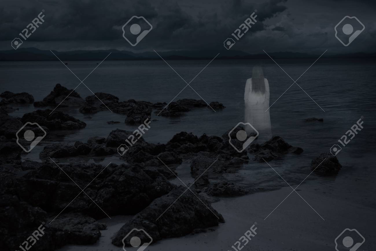 怖い女幽霊の海 神秘的な女性 恐怖シーンでゴーストします の写真素材 画像素材 Image 6779 怖い女幽霊の海 神秘的な女性 恐怖シーンでゴーストします の写真素材 画像素材 Image 6779