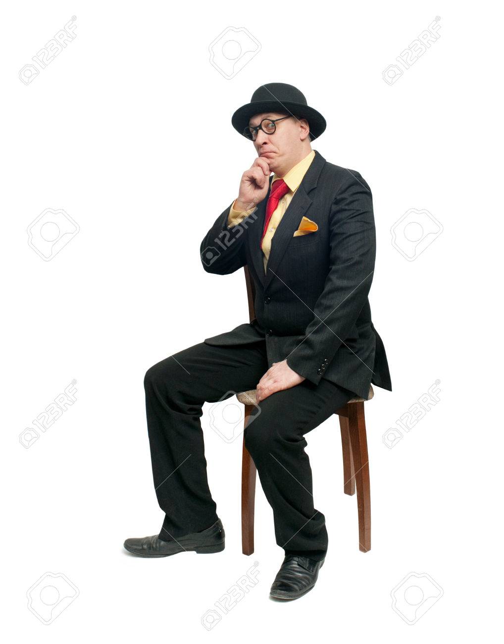椅子に座っている黒いスーツを着た男 の写真素材 画像素材 Image 椅子に座っている黒いスーツを着た男 の写真素材 画像素材 Image