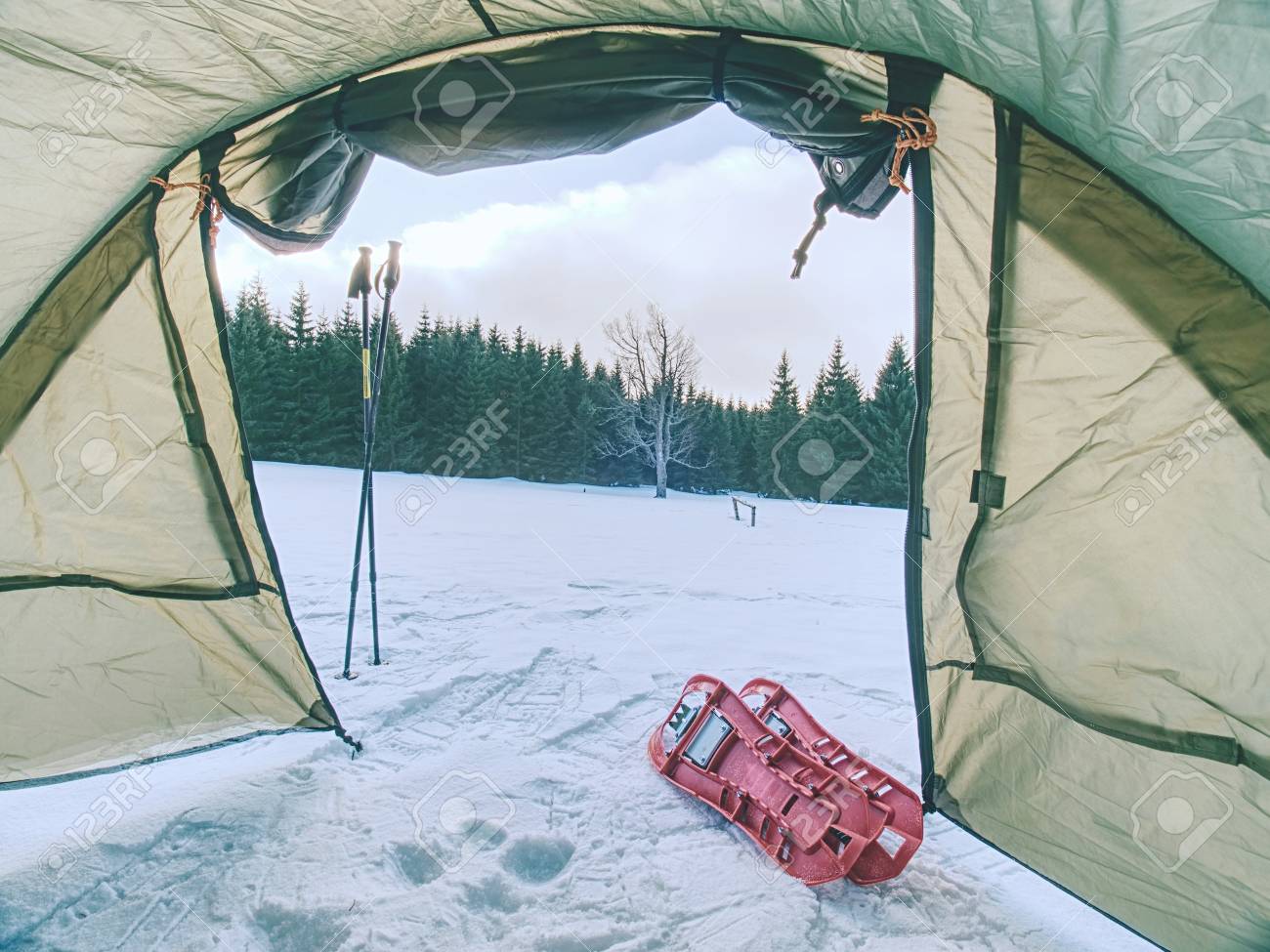 trekking tent