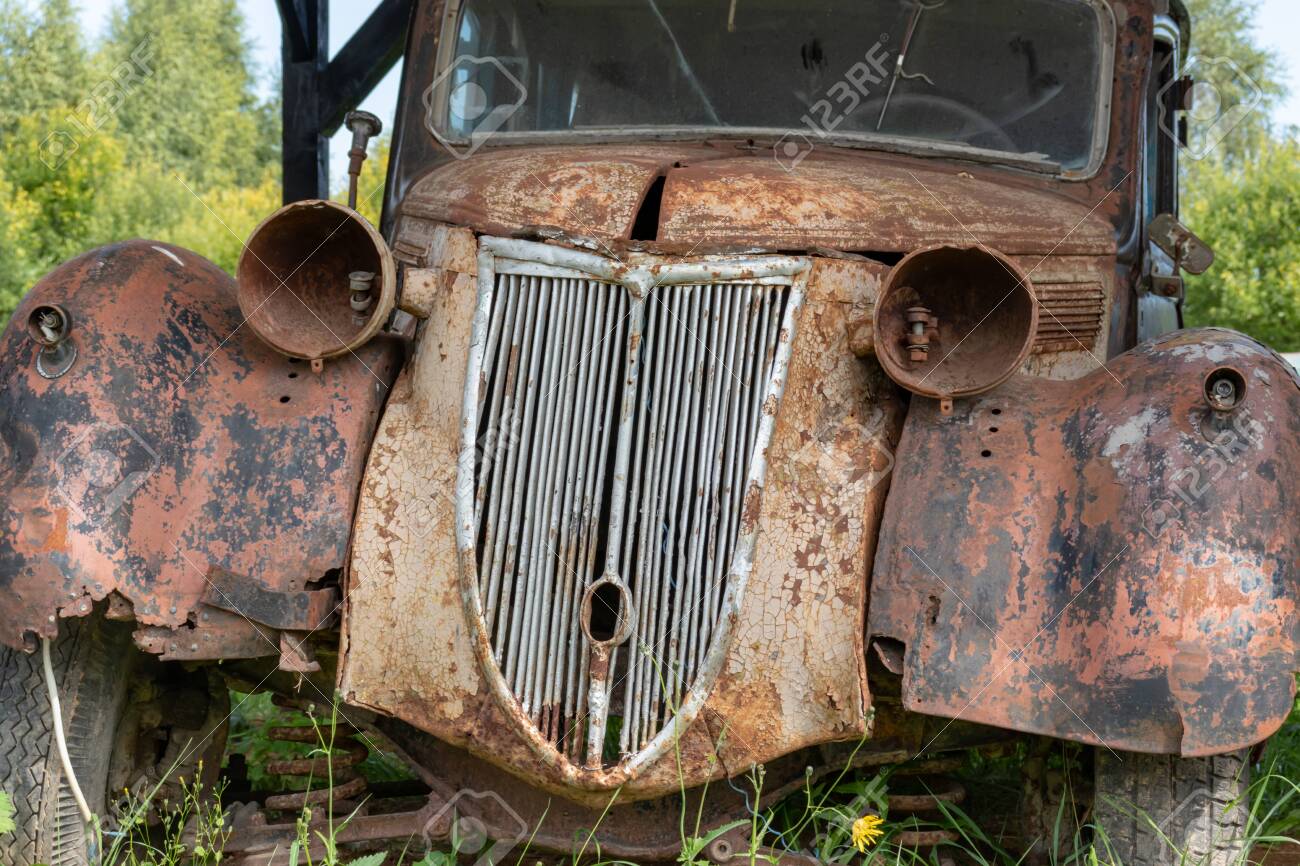 Old Abandoned Rusty Vehicles, Crushed Cars In Scrapyard, Junk Yard Needed  To Be Utilised And Reused To Protect Nature And Environment, Metal Recycling  Concept. Stock Photo, Picture and Royalty Free Image. Image, image size:1300x866