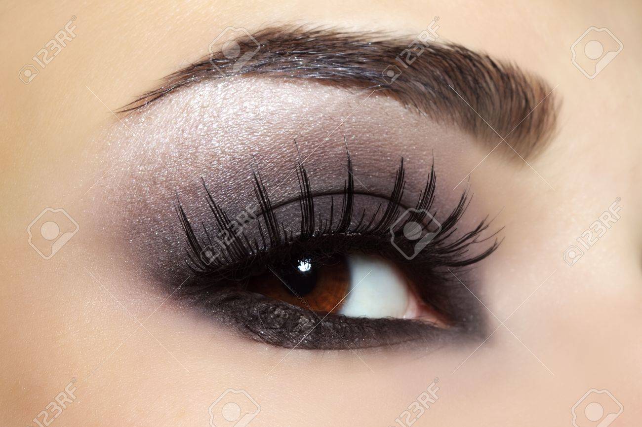 Eye with black fashion make-up - 16025106 Eye with black fashion make-up - 16025106