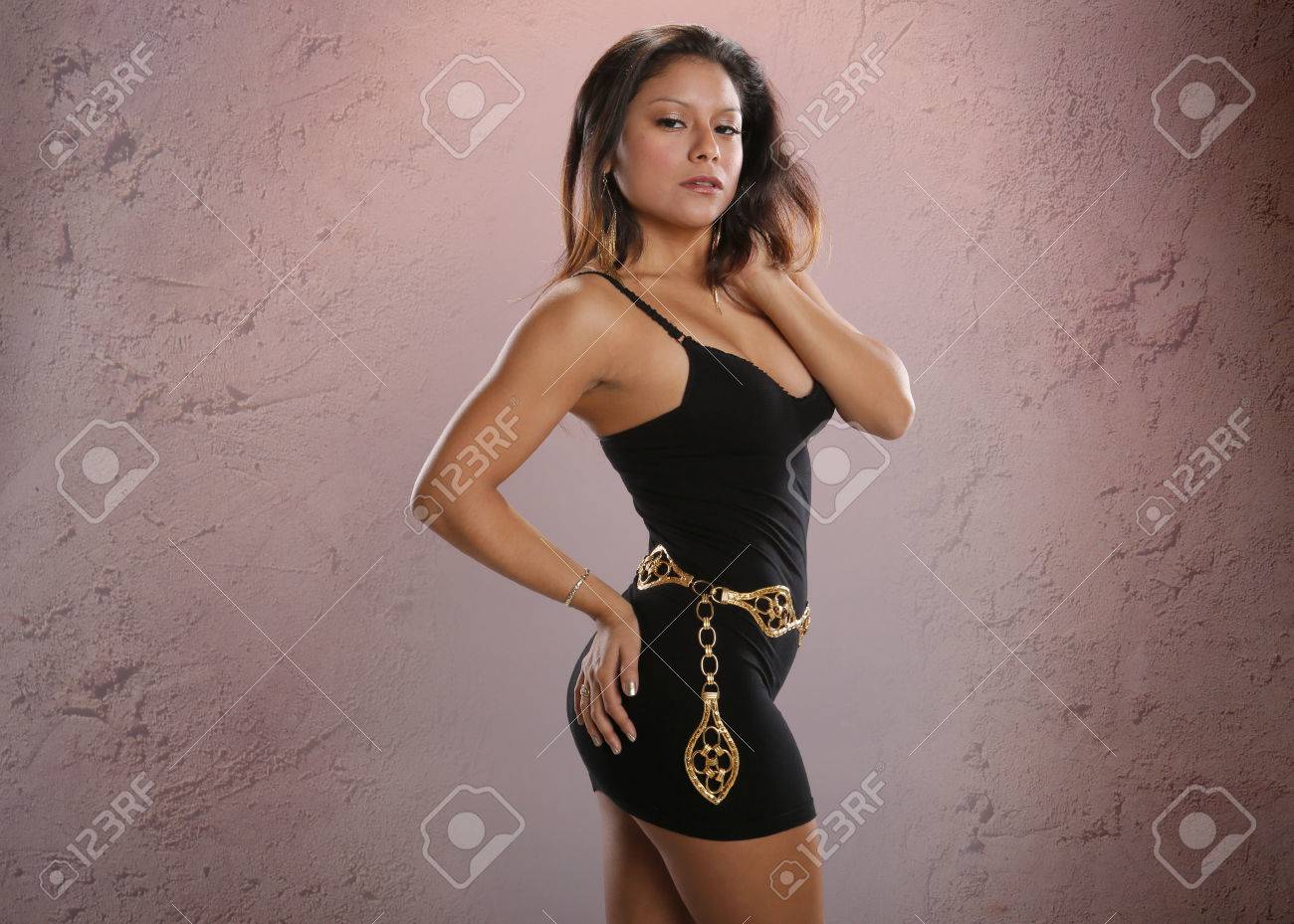 BRANLETTE DE QUALITÉ EN POV Les serials-baiseurs tringlent une Milf en chaleur - Double pénétration