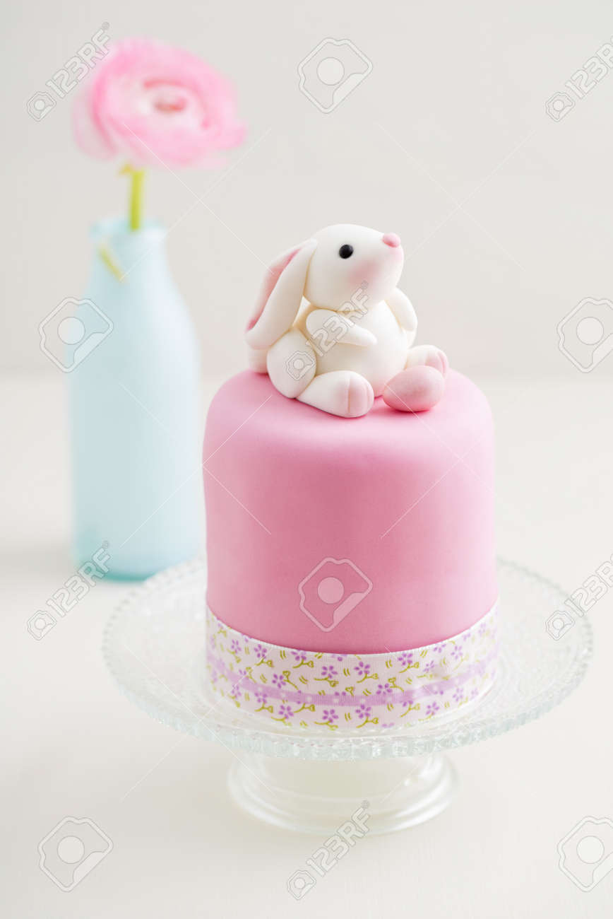 easter cake with bunny
