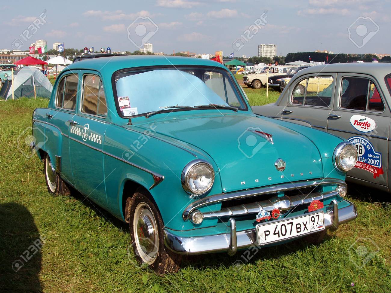 モスクワ ロシア 08年7月15日 ヴィンテージソビエト車 モスクワ 407展 オートエキゾチック08 の写真素材 画像素材 Image