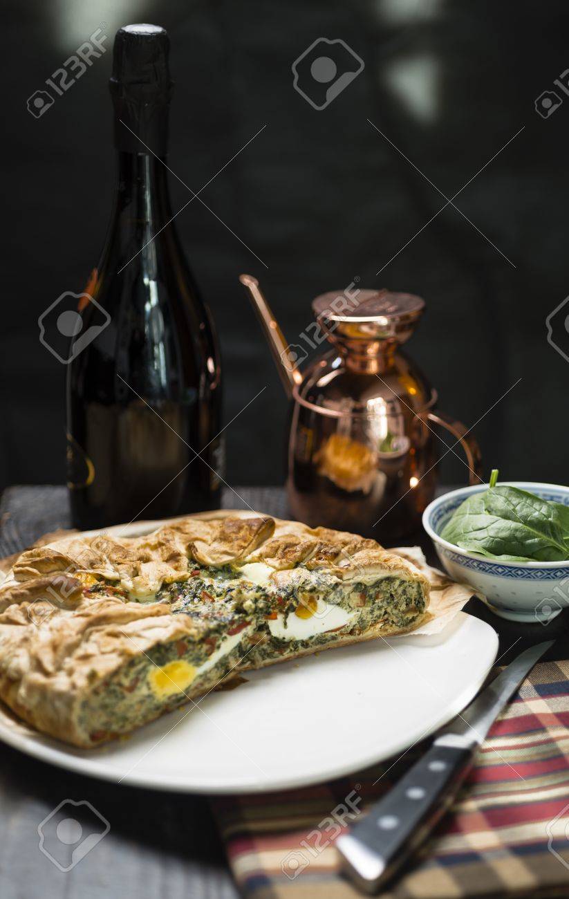 Torta Pasqualina Ce Gateau De Paques Habituellement Sale Et Pendant Toute L Annee Comme Aliment Tres Leger Et Sain Banque D Images Et Photos Libres De Droits Image