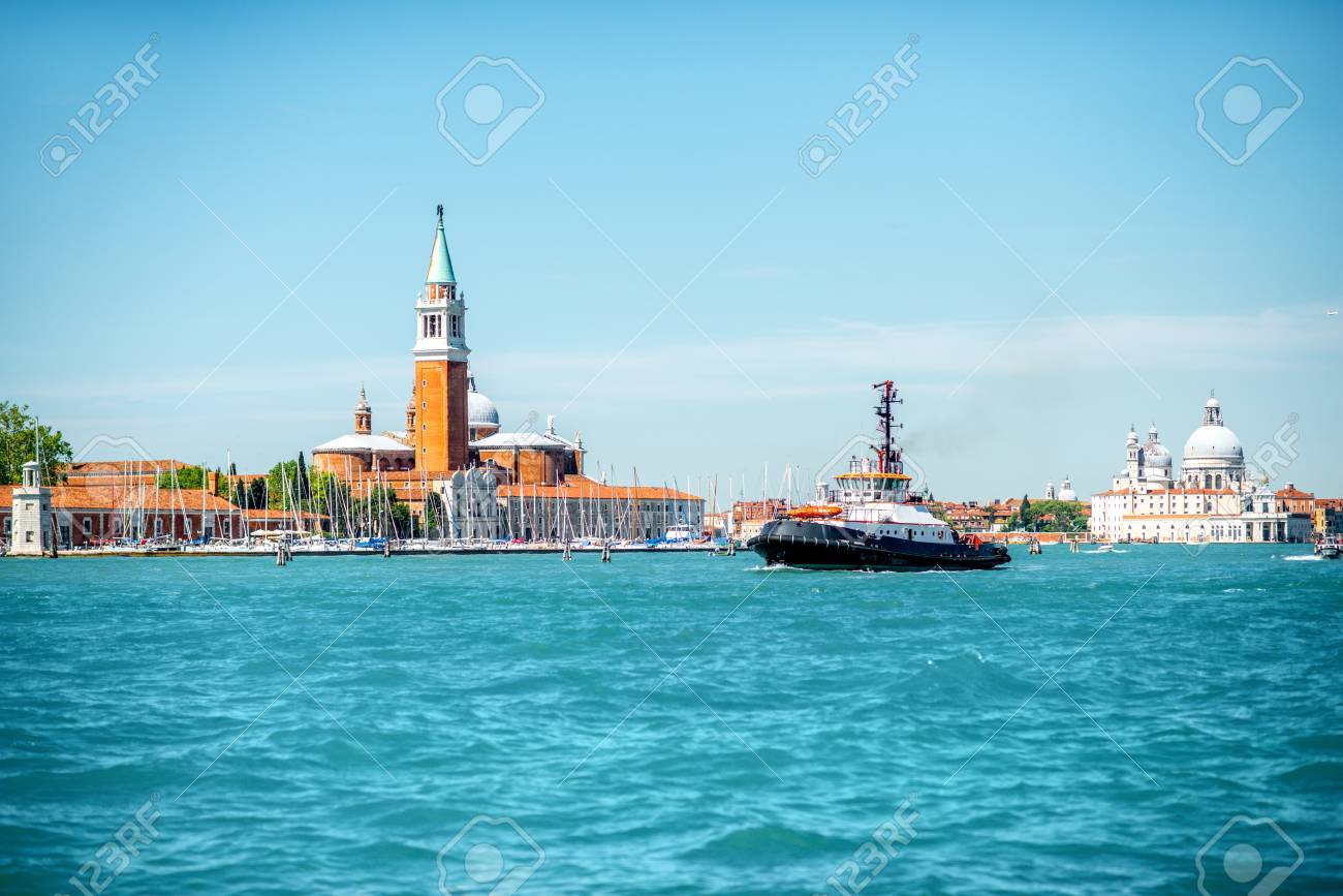 イタリアのサン ジョルジョ マッジョーレ島ヴェネツィア都市景観ビュー の写真素材 画像素材 Image