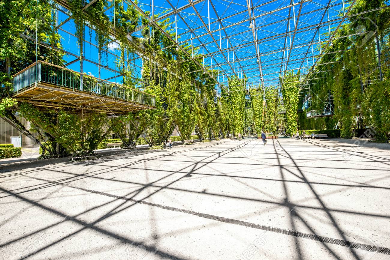 Zurich Suiza 28 De Junio 2016 Parque Publico Mfo En El Barrio
