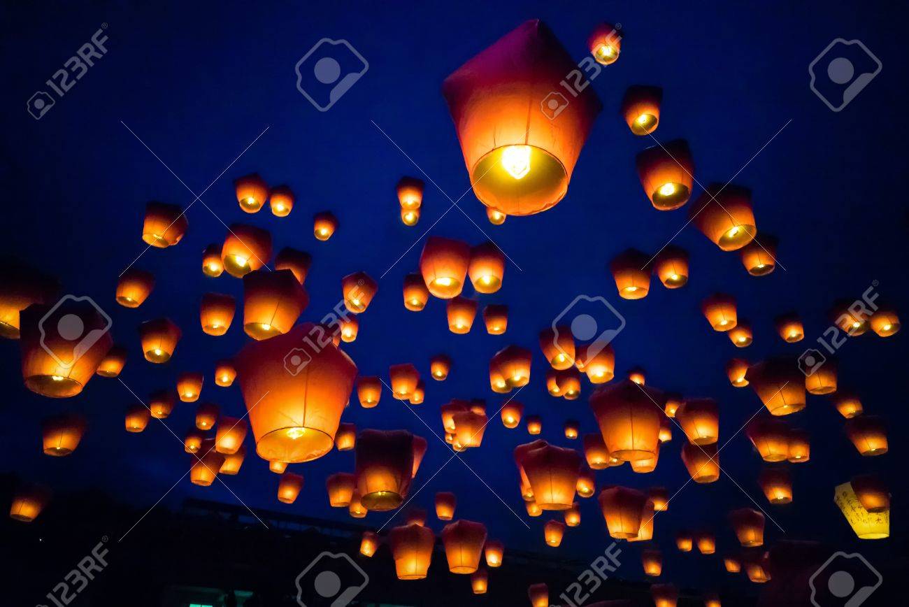 台北 台湾の平渓のスカイ ランタン フェスティバル の写真素材 画像素材 Image 台北 台湾の平渓のスカイ ランタン フェスティバル の写真素材 画像素材 Image