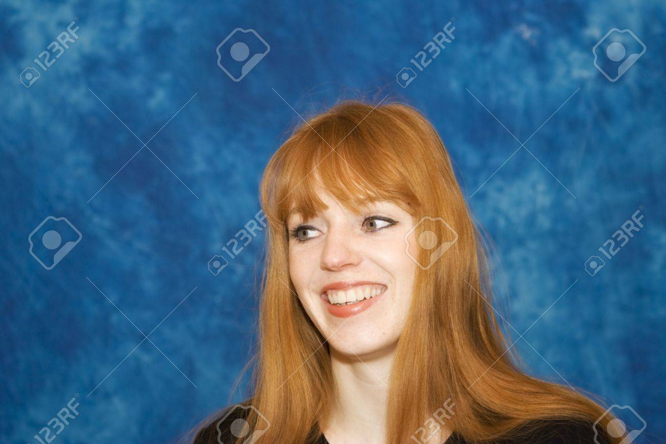笑顔 かわいい赤毛の Adobe Rgb の写真素材 画像素材 Image