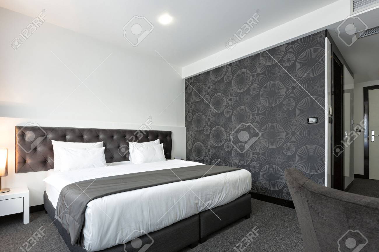 モダンなエレガントな寝室のインテリア の写真素材 画像素材 Image