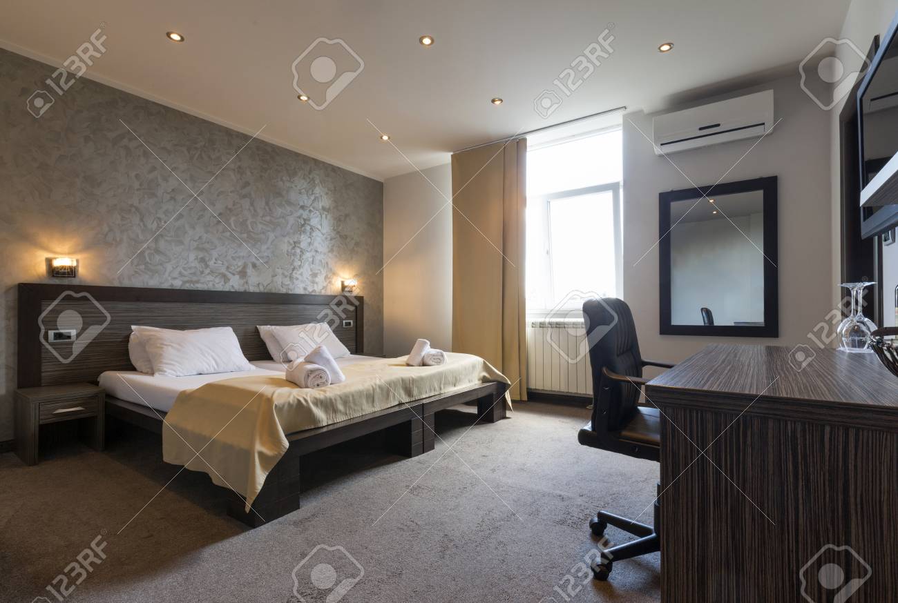 高級ホテルの寝室のインテリア の写真素材 画像素材 Image