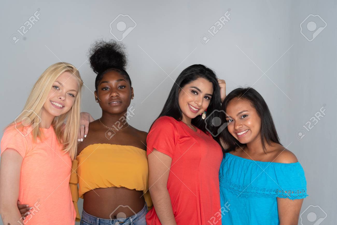 女子4人 集合写真