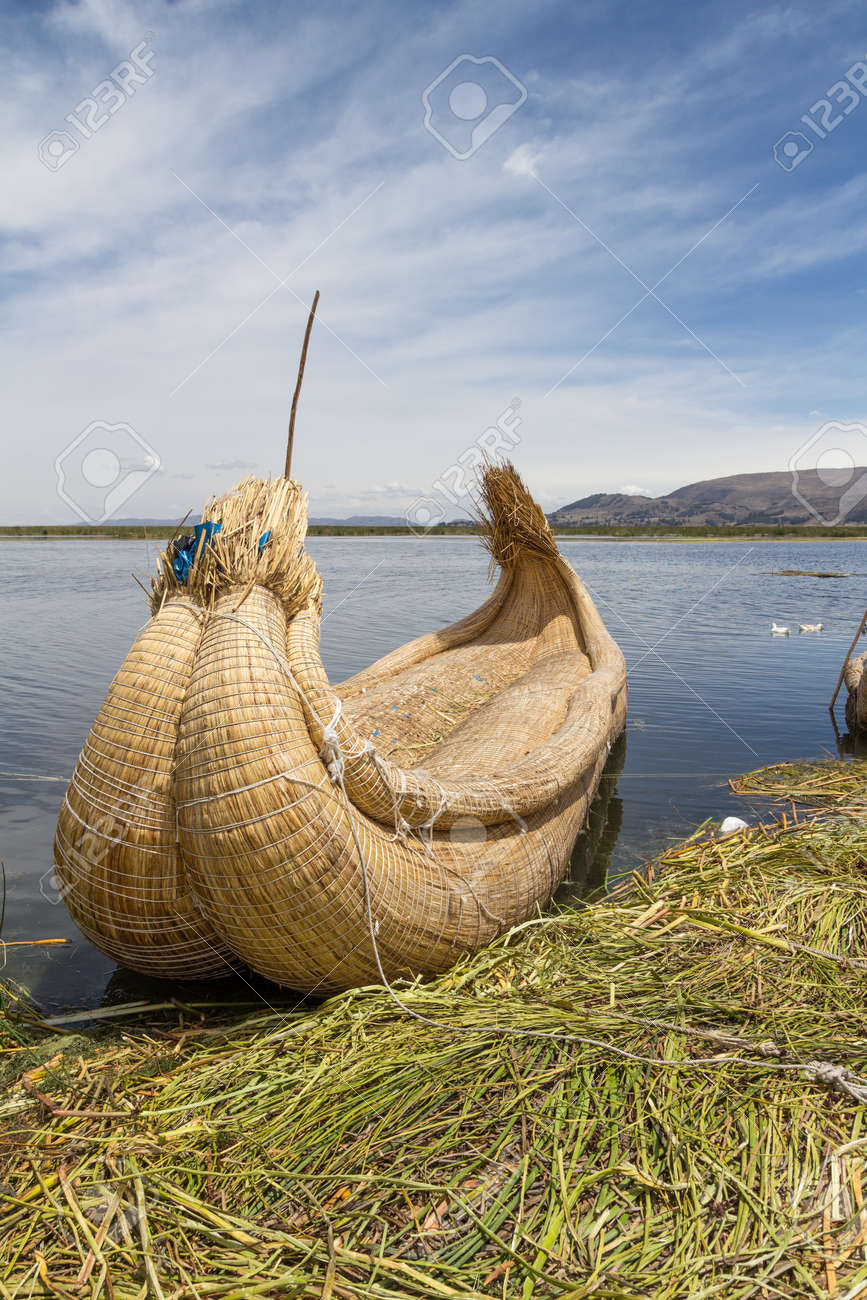 葦船 - チチカカ湖のペルーの写真素材・画像素材 Image 25001878
