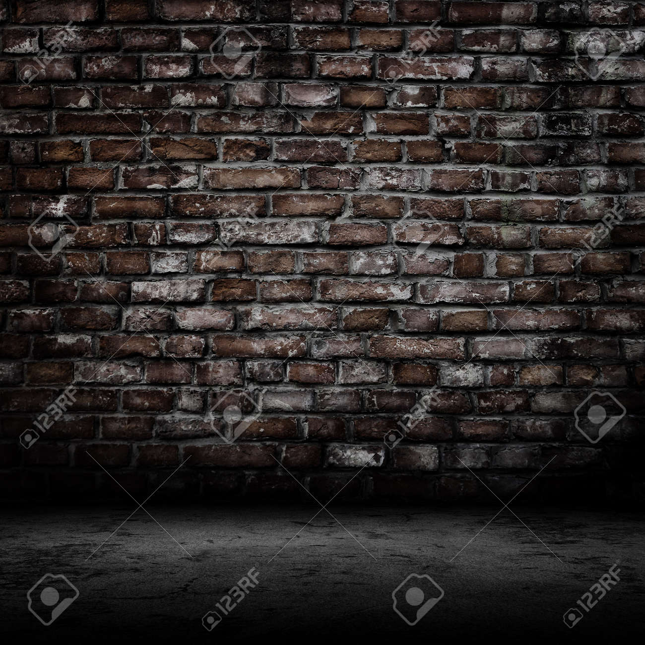 タイルの床 レンガの壁の背景と暗い部屋 の写真素材 画像素材 Image